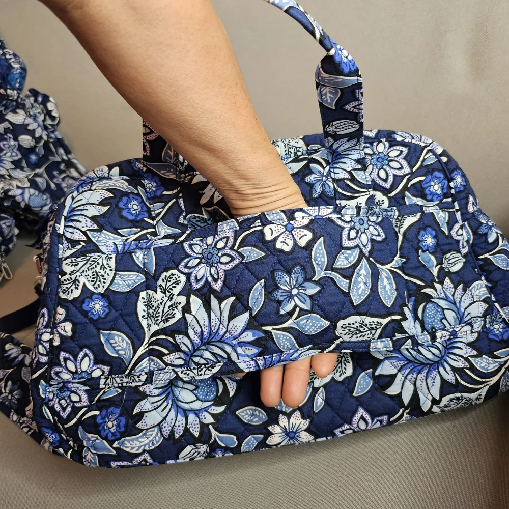 Vera Bradley Navy Blue Floral Quilted Travel Bag - Picture 5 of 16